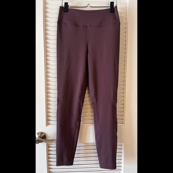 ASICS women’s workout leggings - Picture 1 of 4
